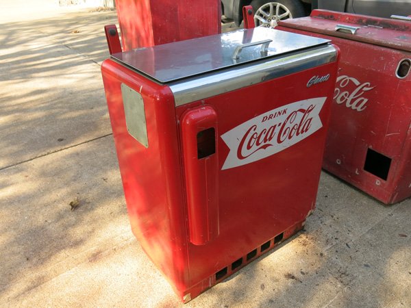 Glasco GBV50 Slider Coca Cola Machine For Sale - Image 11