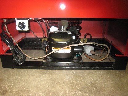 Glasco GBV50 Slider Coca Cola Machine For Sale - Image 4