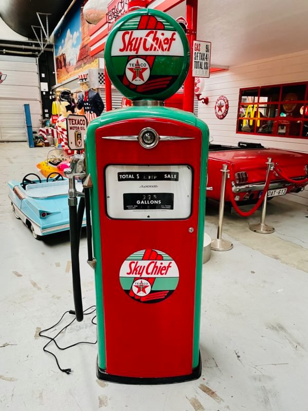 Texaco Sky chief bennett gas pump from 1955 - Image 5