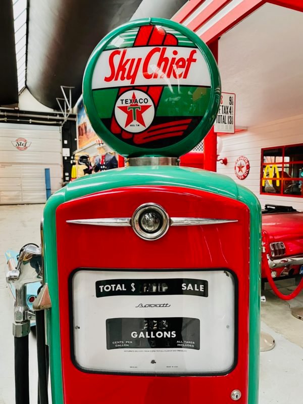 Texaco Sky chief bennett gas pump from 1955 - Image 3