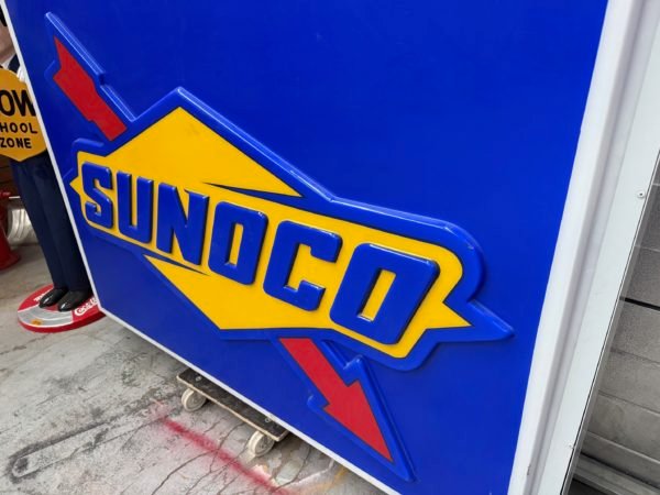 Authentic American Sunoco double-sided illuminated sign. - Image 4