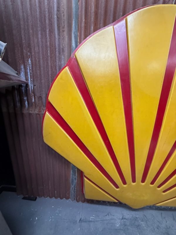 Authentic 1970s American Shell Illuminated Sign Face - Image 5