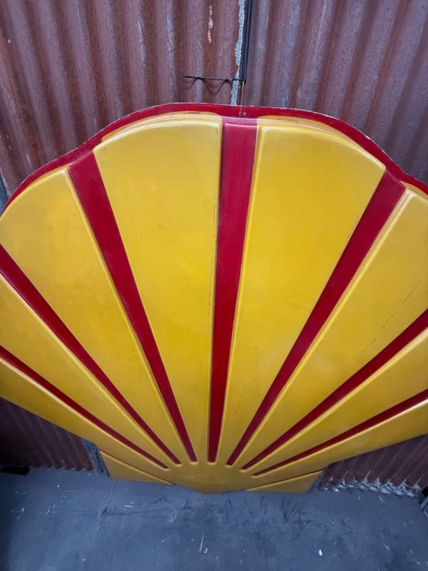 Authentic 1970s American Shell Illuminated Sign Face - Image 2