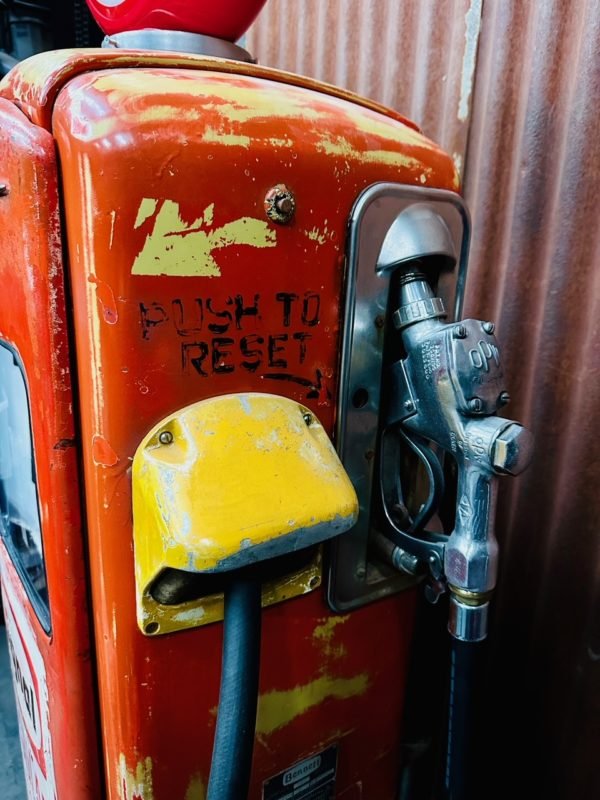 1958 Signal Gasoline American gas pump with original patina. - Image 6