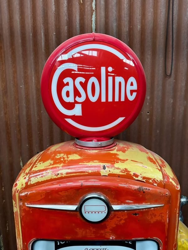 1958 Signal Gasoline American gas pump with original patina. - Image 2