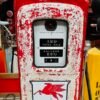 Mobilgas vintage American gas pump from 1954 with its original patina. - Image 6