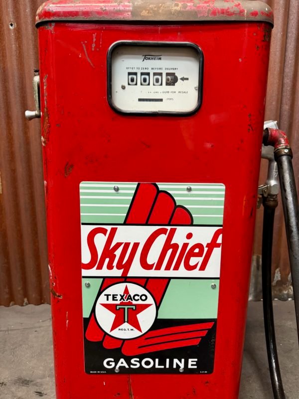 Original Texaco Sky Chief American gas pump. - Image 7
