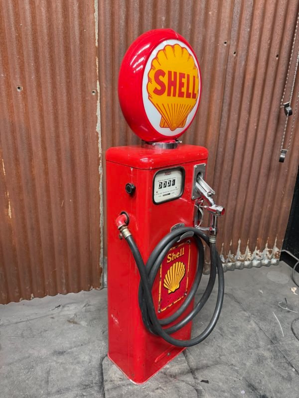 American Shell gas pump. - Image 4
