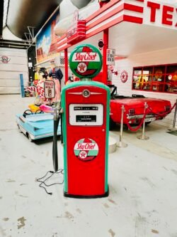 Texaco Sky chief bennett gas pump from 1955