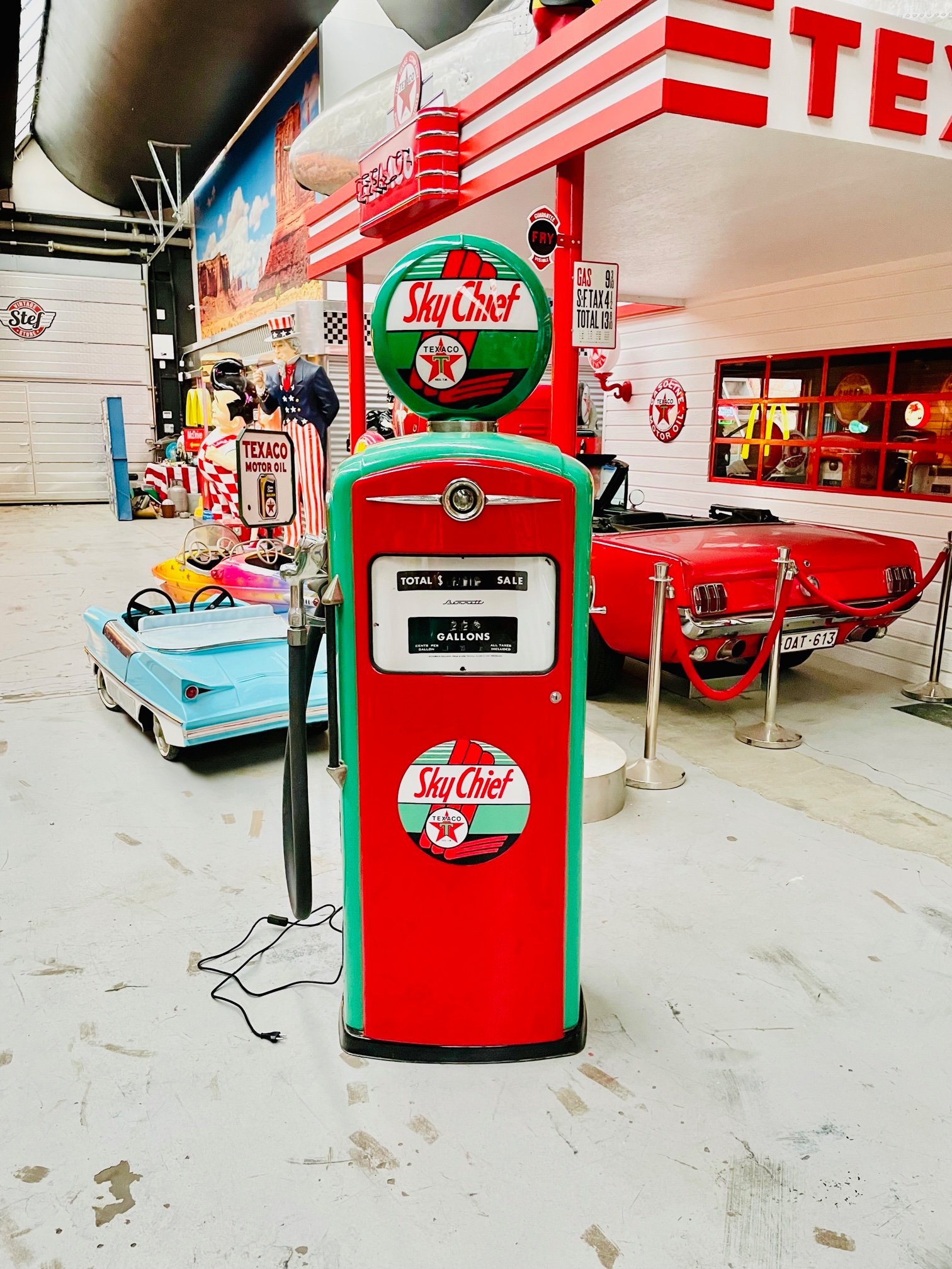Texaco Sky chief bennett gas pump from 1955